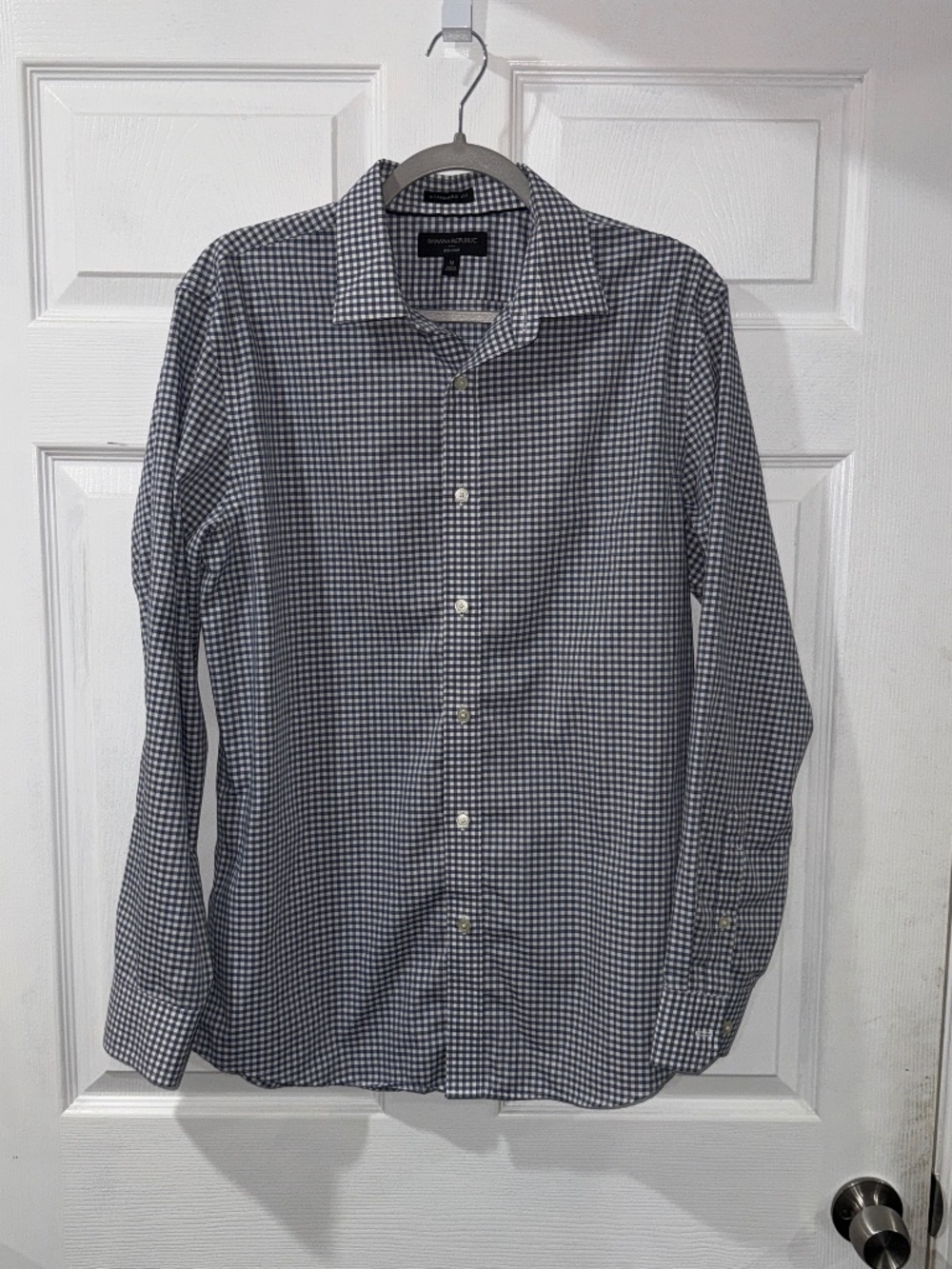 Banana Republic Checkerboard Button Down Long Sleeve Shirt - MEDIUM